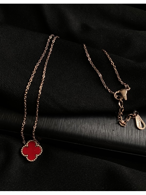 Кулон з ланцюжком двобічний (чорний+червоний)  золотого кольору 30620