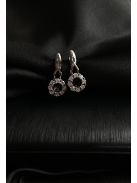 Сережки з камінням срібного кольору 30700