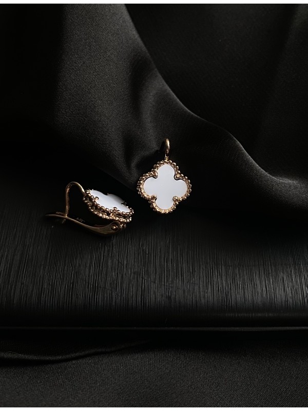 Сережки "Клевер" англійський замок білого кольору 30715