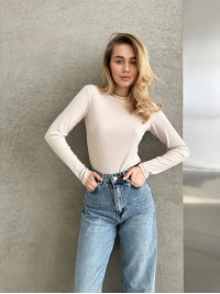 Жіночий легкий лонгслів у рубчик бежевого кольору 30754