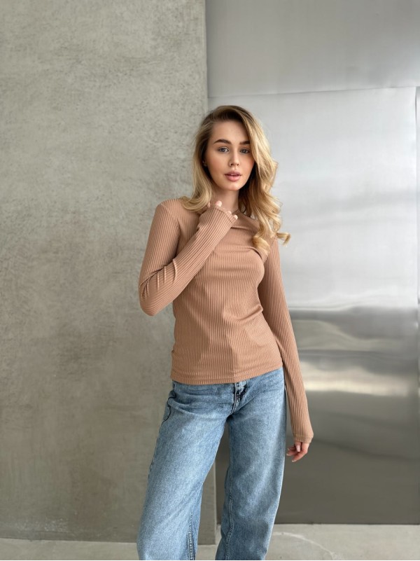 Жіночий легкий лонгслів у рубчик кавового кольору 30757