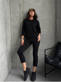 Легкий спортивний костюм для жінок чорного кольору 30829