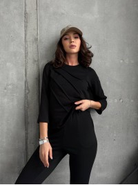 Легкий спортивний костюм для жінок чорного кольору 30829