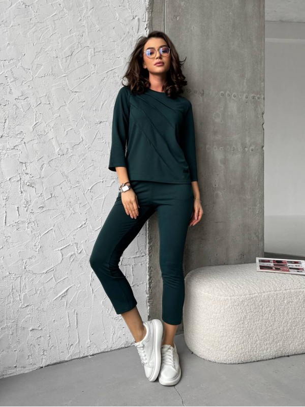 Легкий спортивний костюм для жінок смарагдового кольору 30831