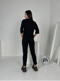 Легкий костюм для жінок чорного кольору 30836