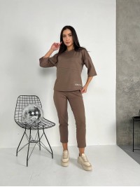 Легкий костюм для жінок кавового кольору 30838