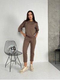 Легкий костюм для жінок кавового кольору 30838