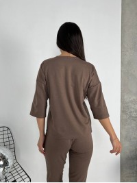Легкий костюм для жінок кавового кольору 30838