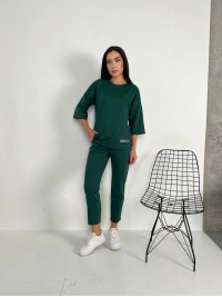 Легкий костюм для жінок смарагдового кольору 30839