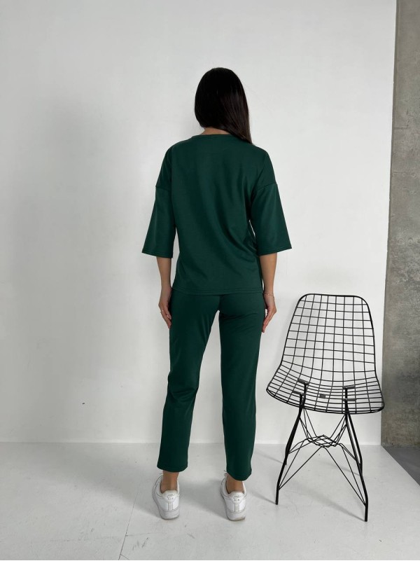 Легкий костюм для жінок смарагдового кольору 30839