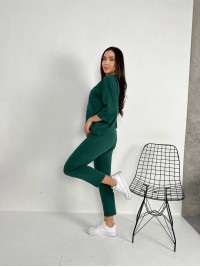 Легкий костюм для жінок смарагдового кольору 30839