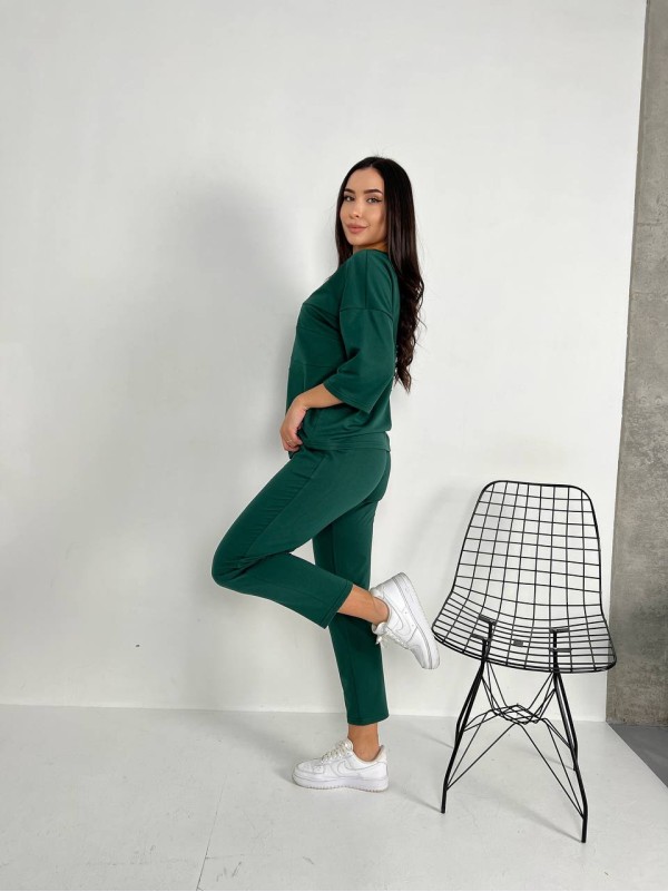 Легкий костюм для жінок смарагдового кольору 30839