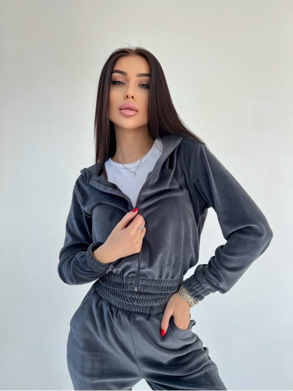 Жіночий велюровий костюм сiрого кольору 30894