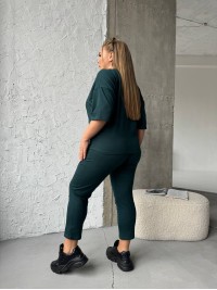 Легкий спортивний костюм смарагдового кольору 30946