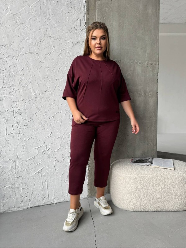 Легкий спортивний костюм бордового кольору 30947