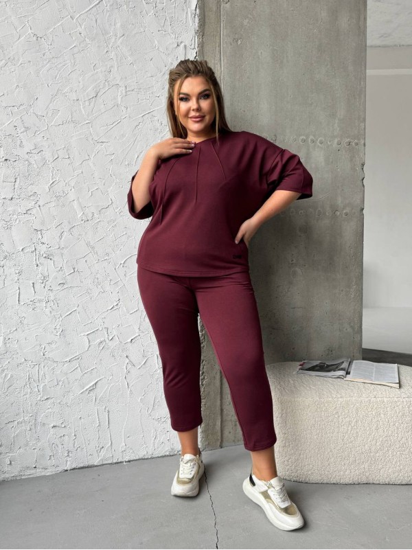 Легкий спортивний костюм бордового кольору 30947