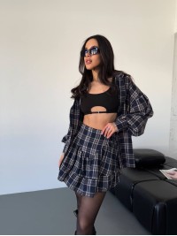 Жіночий костюм зі спідницею в клітку темно-синього кольору 31071