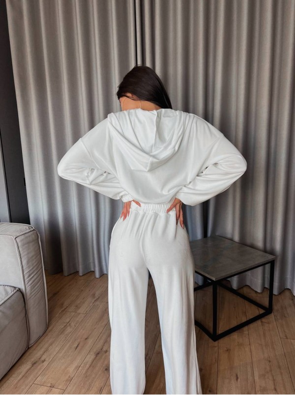 Жіночий велюровий комбінезон молочного кольору 31140