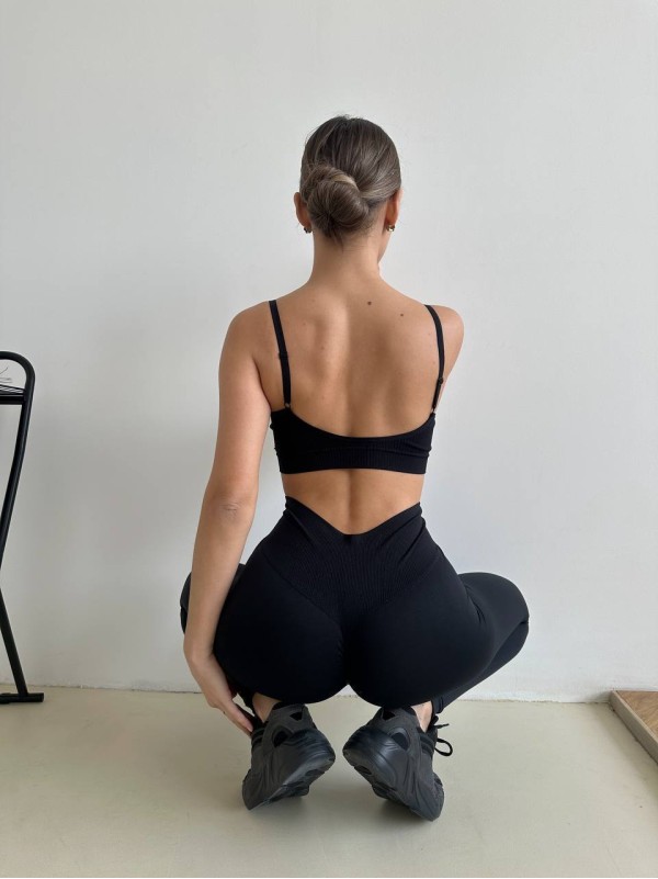 Жіночі легінси з пуш-ап ефектом чорного кольору 31240