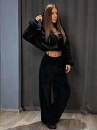 Велюровий жіночий костюм чорного кольору 31236