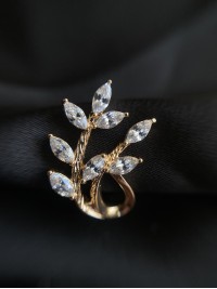 Сережки "Гілочка" англійський замок золотого кольору з білим камінчиком 31321