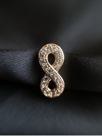 Сережки "Нескінченність" англійський замок золотого кольору з камінцями 31324