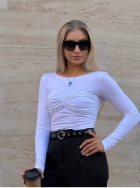 Жіночий легкий лонгслів із імітацією бра білого кольору 31438