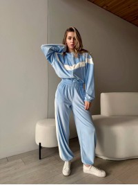 Велюровий жіночий костюм на блискавці зі вставками блакитного кольору 31451