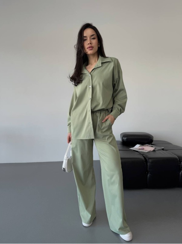 Бавовняний прогулянковий костюм оливкового кольору 31464