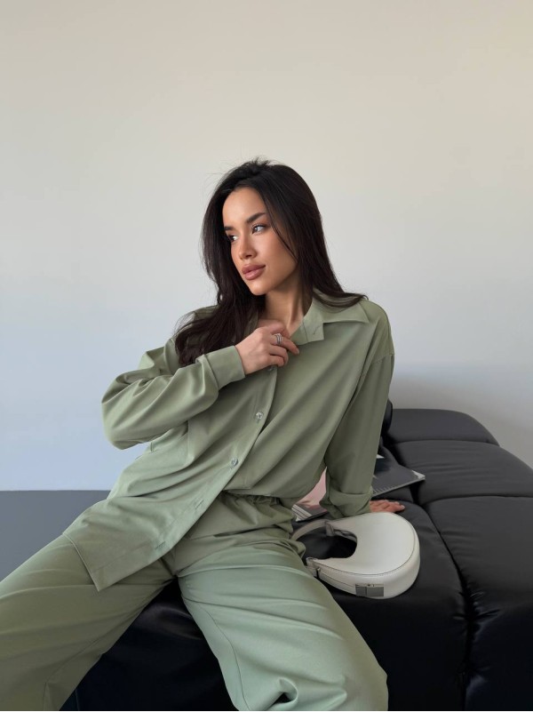 Бавовняний прогулянковий костюм оливкового кольору 31464