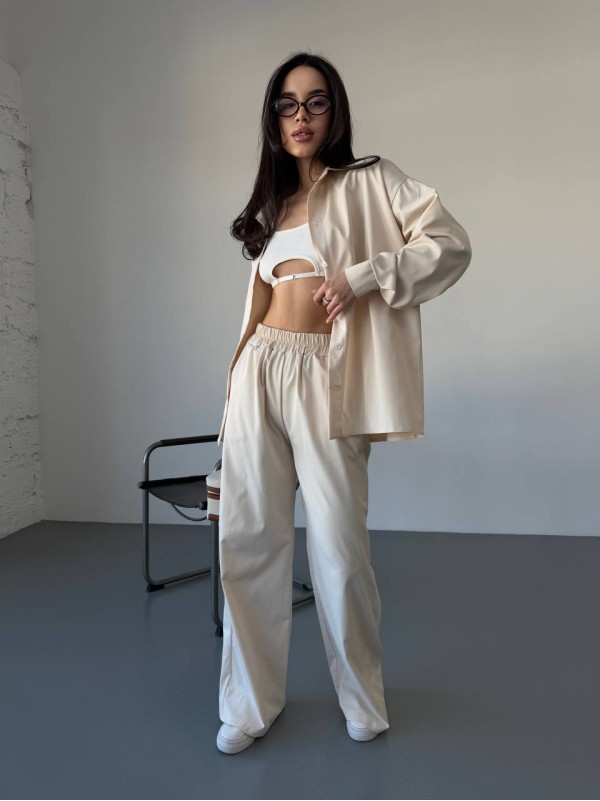 Бавовняний прогулянковий костюм бежевого кольору 31467