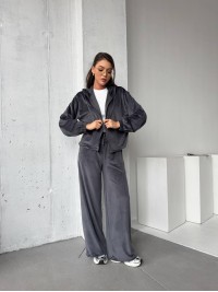 Велюровий жіночий костюм на блискавці сірого кольору 31471