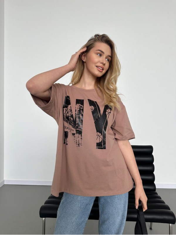 Жіноча футболка з написом кавового кольору 31494