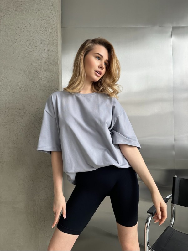 Базова жіноча футболка сiрого кольору 31495
