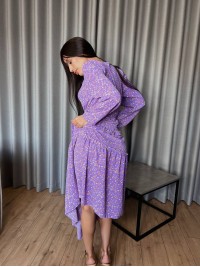 Повітряна сукня мідi у квітку бузкового кольору 31531