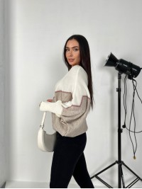 Тонкий жіночий светр молочного кольору 31606