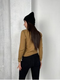 Обтягуючий жіночий светр кавового кольору 31609