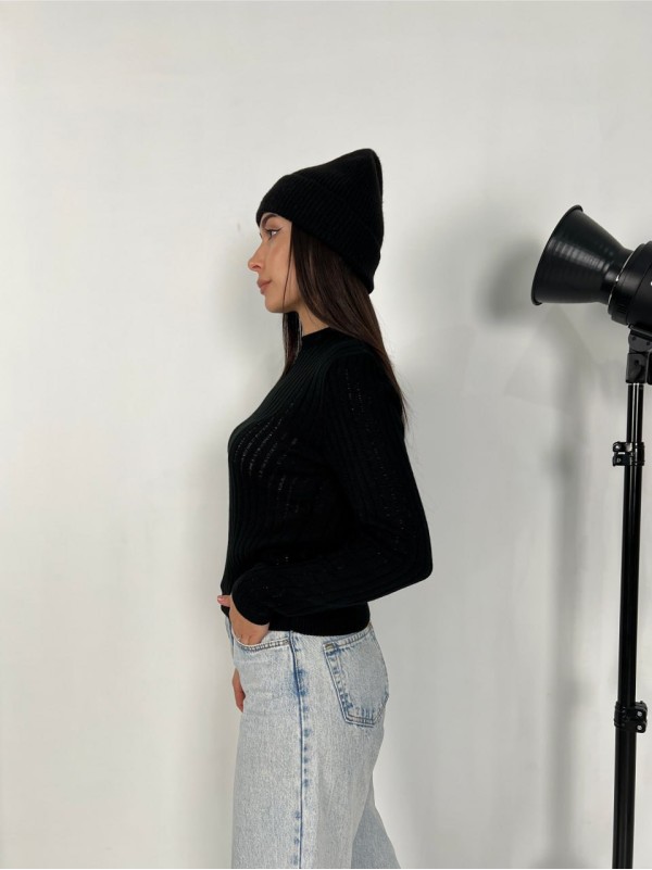 Обтягуючий жіночий светр чорного кольору 31611