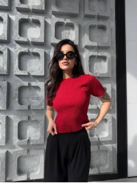 Жіночий топ червоного кольору 31637