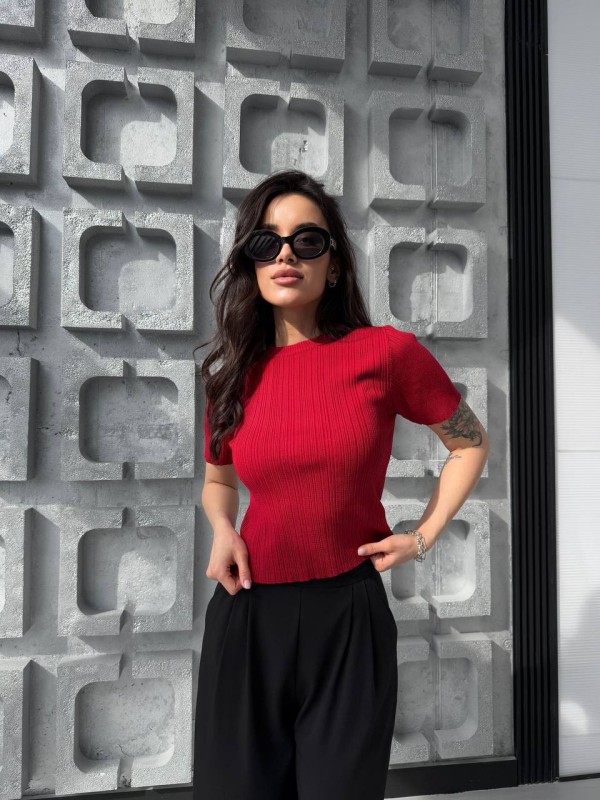 Жіночий топ червоного кольору 31637