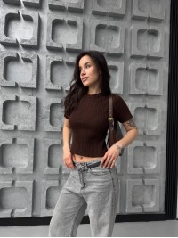 Жіночий топ коричневого кольору 31638