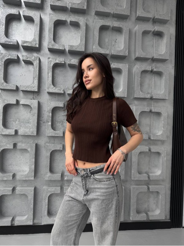 Жіночий топ коричневого кольору 31638