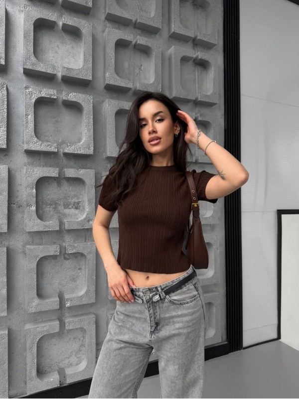 Жіночий топ коричневого кольору 31638