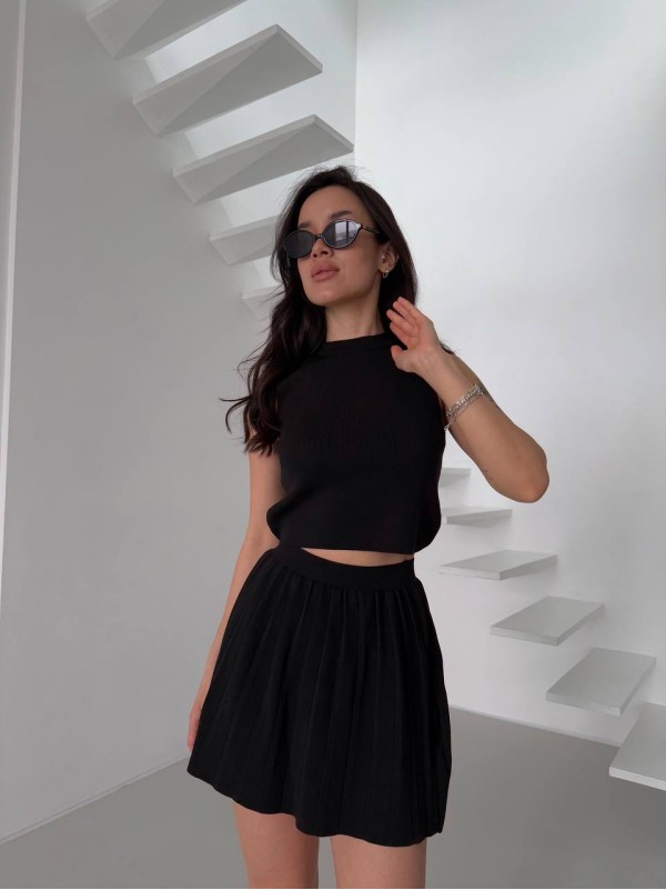 Жіночий легкий костюм 2-ка зі спідницею чорного кольору 31652