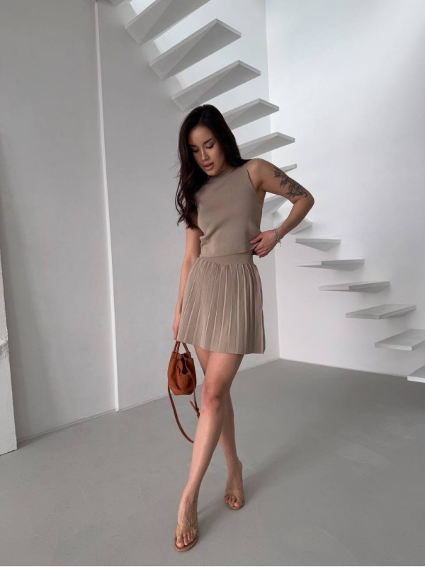 Жіночий легкий костюм 2-ка зі спідницею бежевого кольору 31653