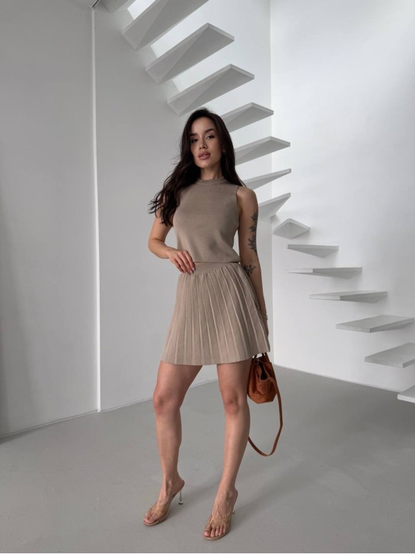 Жіночий легкий костюм 2-ка зі спідницею бежевого кольору 31653