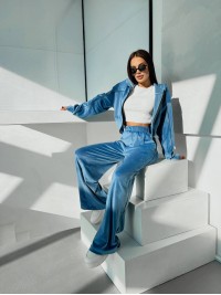 Велюровий жіночий костюм з капюшоном блакитного кольору 31710