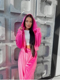 Велюровий жіночий костюм з капюшоном малинового кольору 31711