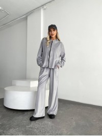 Велюровий жіночий костюм сiрого кольору 31716