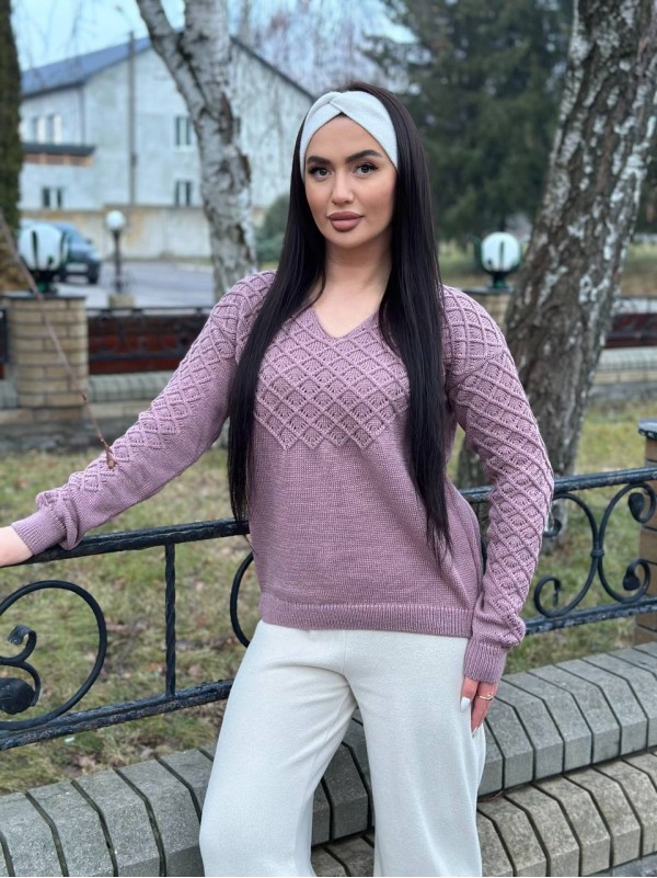 Базовий жіночий светр пудрового кольору 31731